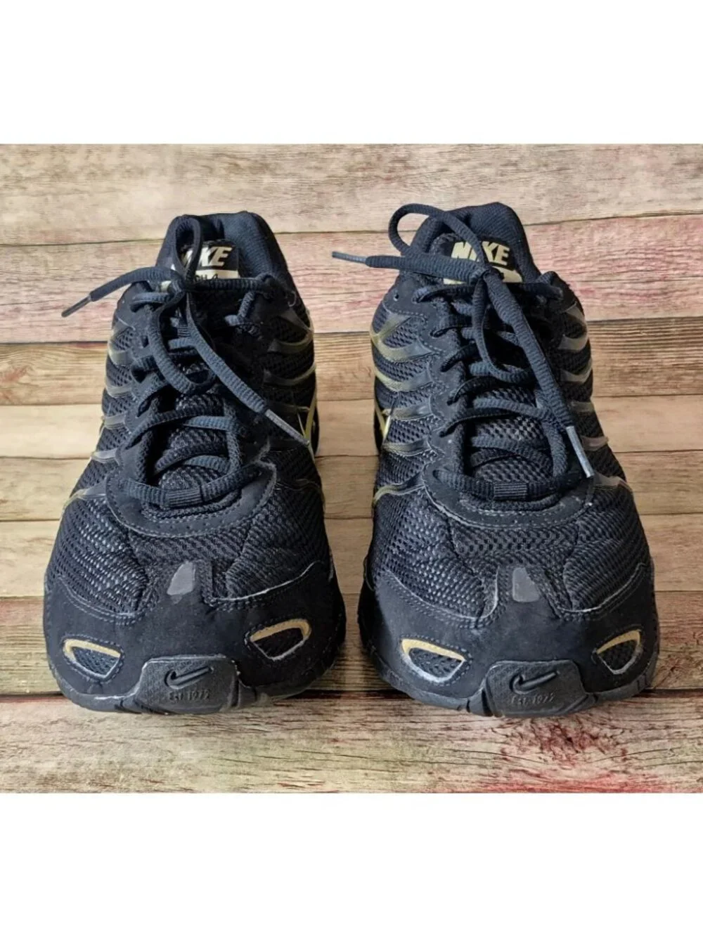 Nike Air Max Torch 4 Mens Size 11.5 Black Metallic Gold Running Shoe CN2159-002